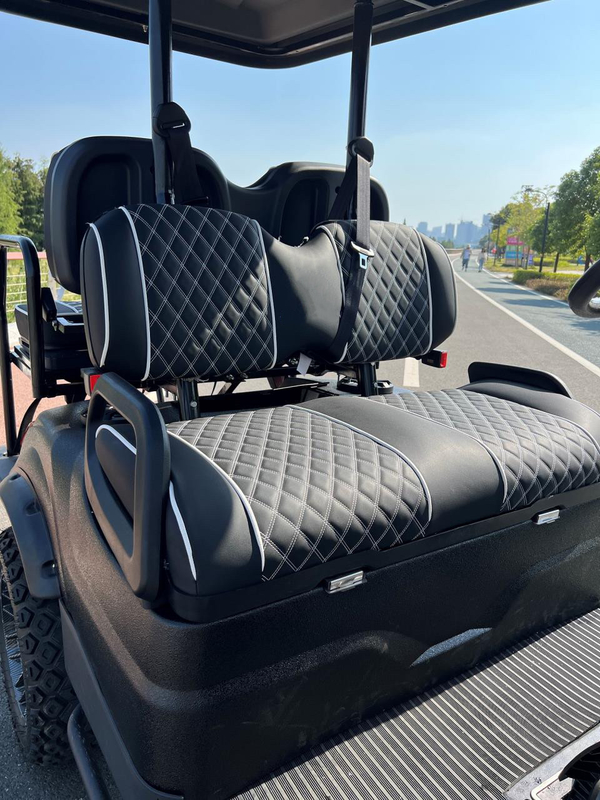 Kecepatan Maksimum Kereta Golf Listrik 30mph Warna Dapat Disesuaikan High End Dapat Diupgrade